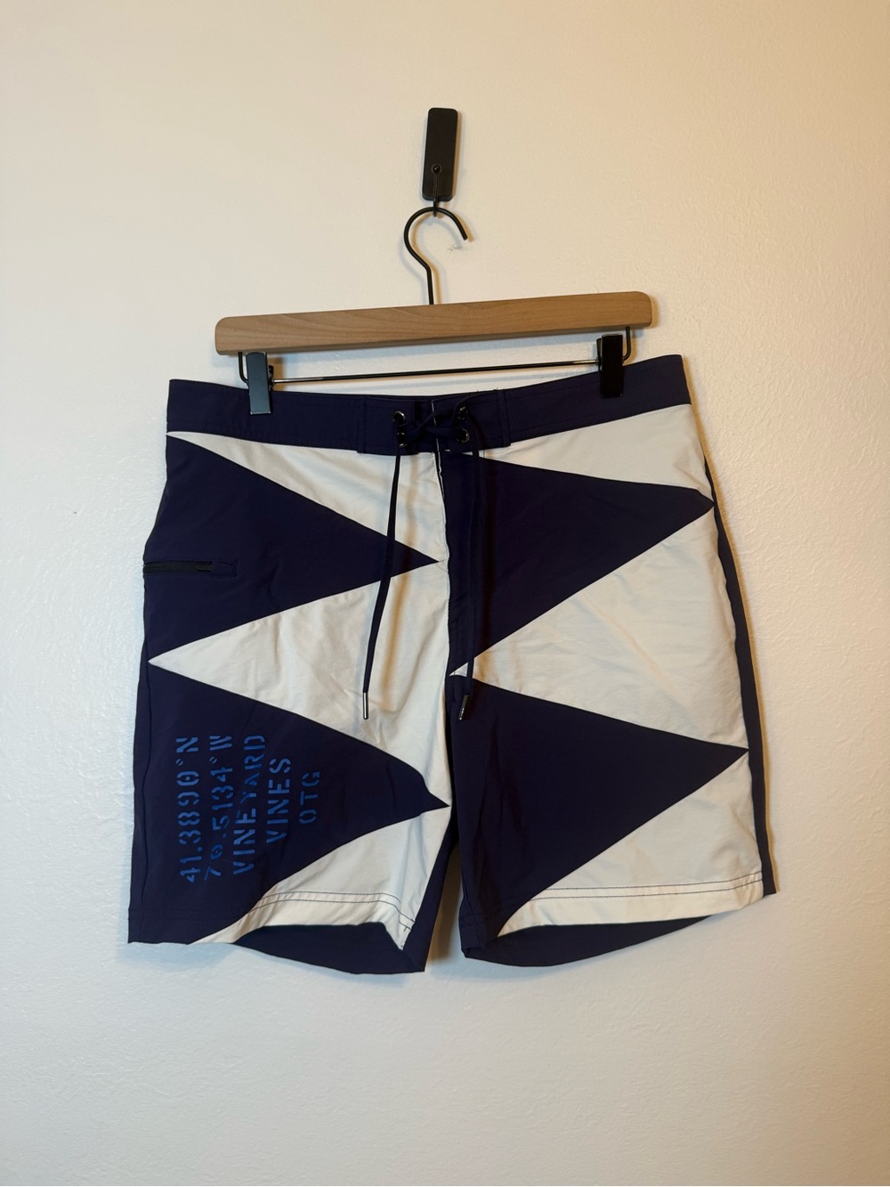 Vineyard Vines 7‎ Inch Performance On-The-Go Boardshorts